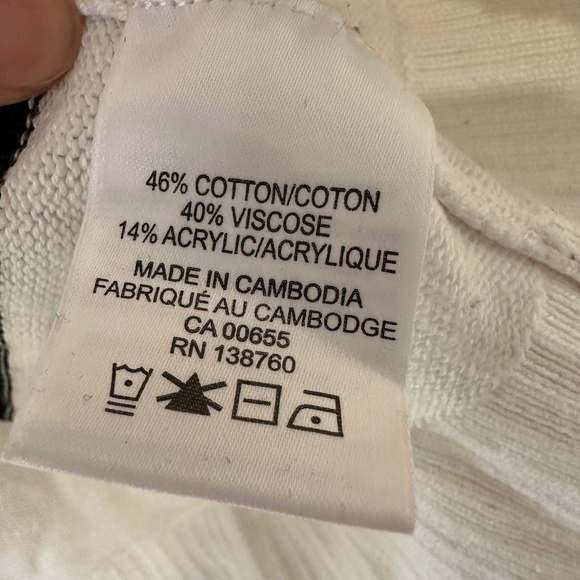 Reitmans | Women’s Size Large White and Black Stripe Sweater With Collar - Picture 4 of 5